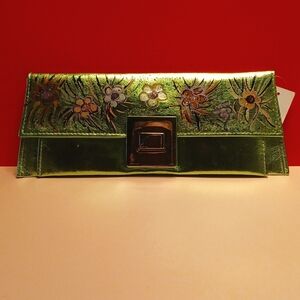 METALLIC GREEN EVENING/CLUTCH WITH SILVER METAL STRAP HAND PAINTED NWT
